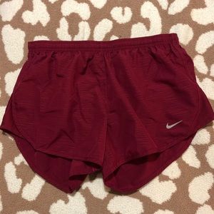 Nike Women’s Dry Tempo Shorts 895116-620 Size M